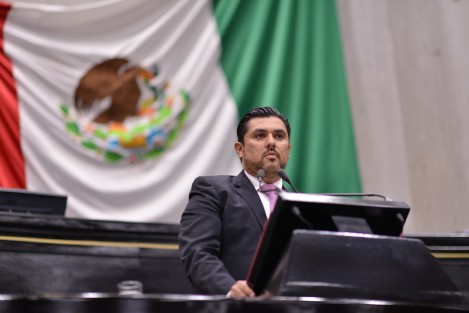 El diputado Vicente Guillermo Benítez González, expresó que hará escuela con sus reformas a favor de la educación. Además hizo un llamado a dejar de lado las descalificaciones entre las y los diputados y a generar un clima de confianza y credibilidad ciudadana.