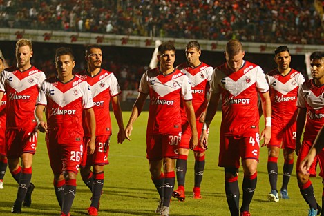 El equipo Tiburones Rojos de Veracruz perdió 1 a 0 contra los Diablos Rojos de Toluca en el estadio Luis Pirata Fuente, en partido celebrado la noche de este domingo..