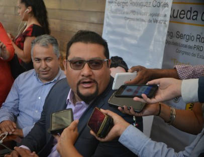 El diputado Sergio Rodríguez informó que regresa a la bancada del PRD.