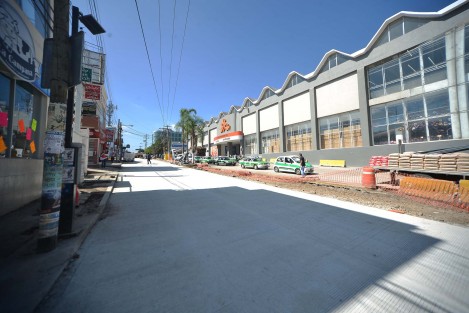 Como parte del programa de construcción y mejora de vialidades principales, el Ayuntamiento de Xalapa lleva a cabo la reconstrucción con concreto hidráulico de la avenida Chedraui Caram, entre la vía del tren y la avenida Lázaro Cárdenas.

