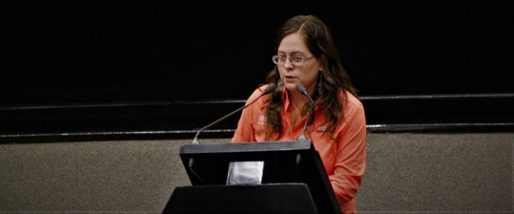 La diputada de MORENA, Tanya Carola Viveros Cházaro, presentó una iniciativa de reforma a la legislación interna del Congreso a fin de establecer que las diputadas y diputados no gozarán de remuneración adicional por el desempeño de sus tareas, comisiones o cualquier otra responsabilidad derivada de su cargo.