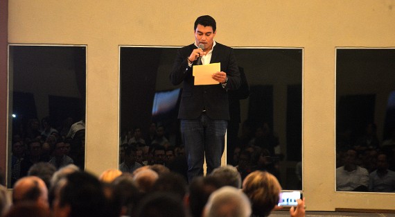 Como parte del recorrido que realiza por todo el estado, el alcalde del Boca del Río Miguel Ángel Yunes Márquez llevó a cabo el foro  Un Gobierno Exitoso,  en salón Ghal  de esta ciudad capital. La convoctoria al evento fue de Juan Manuel Rivera, alcalde electo de Banderilla.
