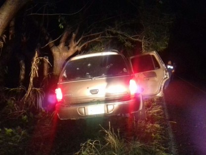 La unidad en que viajaban los agresores de los policías, fue abandonada a un costado de la carretera Zamora-Tecolutla, a la altura del hotel Santa Luisa. Al verificar las placas en SYBIL(Plataforma México), este dio como resultado que la unidad cuenta con reporte de robo en la Irapuato, Guanajuato