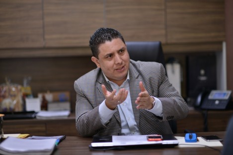 El Director Jurídico, Ángel Ramírez Bretón precisó que este procedimiento -al igual que el promovido por el PRI y Juntos por Veracruz- resulta improcedente, toda vez que los argumentos plasmados dentro de la demanda interpuesta carecen de sustento legal alguno, por lo que se actualizarán las causales de improcedencia previstas en la ley, destacó. 