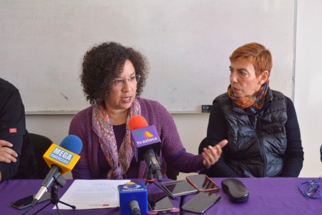 Yadira Hidalgo, Directora del Instituto Municipal de las Mujeres, acompañada por la Doctora Patricia Ponce, en conferencia de prensa hablaron sobre el trabajo realizado a lo largo de dos años con las pruebas rápidas para la detección oportuna del VIH-SIDA, las cuales arrojaron 53 casos de personas que fueron vinculadas para su tratamiento.