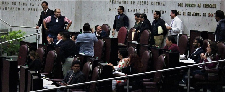 No todo son discusiones en el Congreso del Estado y el rato de humor se lo llevó la diputada Dulce María García, cuando al fungir como Presidenta, llamó al diputado Ernesto Cuevas, Ernesto Gayoso, seguramente por su alias de Gallo Bolo, con el que es ampliamente conocido, como quedó constatado.