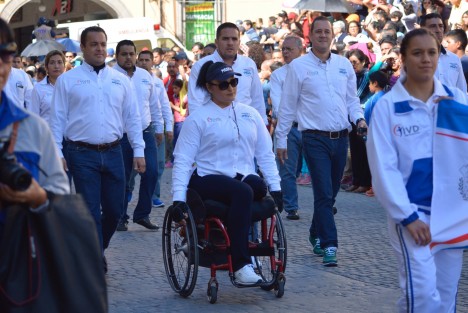 Para conmemorar el 107 aniversario de la Revolución Mexicana se realizó un desfile cívico, donde participaron deportistas de diversas disciplinas, caballería montada, escaramuzas y jóvenes entusiastas quienes con gran colorido portaron trajes típicos e interpretaron música Mexicana. 