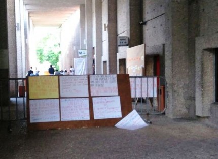 La zona arqueológica de El Tajín fue cerrada este miércoles por custodios del Instituto Nacional de Antropología e Historia (INAH), exigen el cumplimiento de diversas peticiones realizadas desde meses atrás, las cuales no se han considerado.