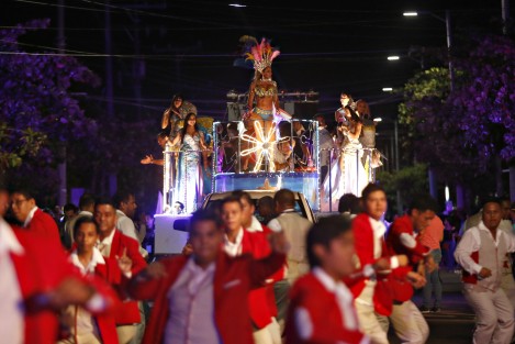 Se llevó a cabo el segundo Papaqui del Carnaval de Veracruz 2018 en la colonia Carranza. 