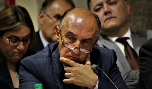 Como un enfermo grave en terapia intensiva, calificó el secretario de Salud estatal, Arturo Irán Suárez Villa, el estado en que se encontraban los hospitales y clínicas a la llegada de la nueva adinistración estatal.
