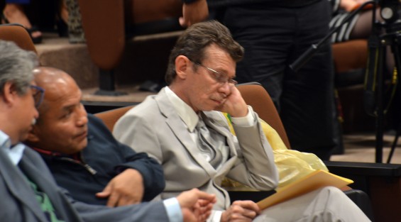 Ante tan repetido discurso, el diputado perredista José Kirsch Sánchez, mejor se echó un coyotito. 