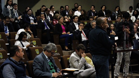 Durante la comparecencia del secretario de Turismo, el diputado del PAN, Sebastián Reyes, llamó pendejo al presidente Enrique Peña, por lo que  la priista Ángela Soto le pidió más respeto. El diputado se disculpó diciendo que a lo mejor era porque venía de Morena.