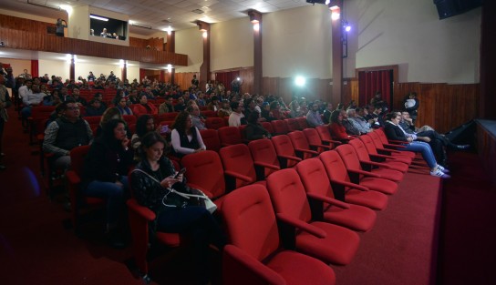 El alcalde Américo Zúñiga, en compañía de funcionario municipales y de varias personalidades del teatro, inauguró la remodelación del Teatro J.J. Herrera, el cual estuvo abandonado por muchos años.