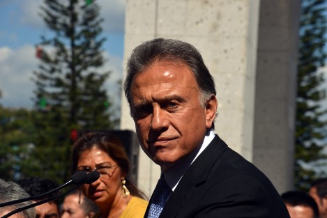 El gobernador Miguel Ángel Yunes Linares compareció ante el Congreso del Estado.