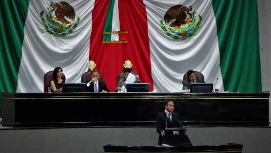 El gobernador Miguel Ángel Yunes Linares compareció ante el Congreso del Estado.