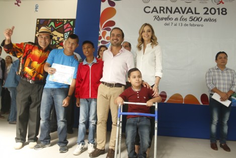 Ronaldo de Jesús Albavera Fernández, fue seleccionado y presentado como Rey Infantil del Carnaval de Veracruz 2018. El alcalde electo, Fernando Yunes Márquez, y su esposa, fueron los encargados de realizar el nombramiento en el CRIVER. 