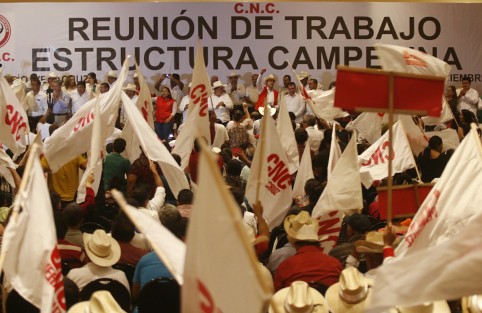 El dirigente nacional de la CNC, Ismael Hernández Deras, acudió a la Reunión de Trabajo de la Estructura Campesina de esta organización. 