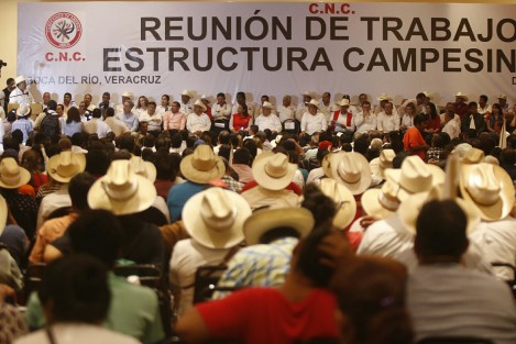 La reunión cenecista congregó a varios actores políticos priistas.
