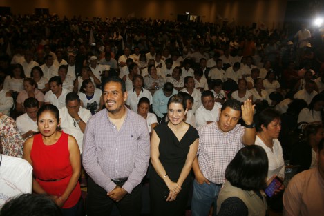 La reunión cenecista congregó a varios actores políticos priistas.