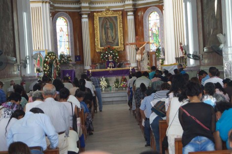 Fue un 12 de Diciembre de 1956, cuando el Señor Obispo Doctor Don Luis Cabrera Cruz, diera por inaugurada oficialmente la iglesia de El Cerrito en el municipio de Tlapacoyan y este año cumplirá 61 años.
