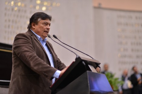 El diputado Ángel Armando López Contreras presentó una iniciativa de decreto que adiciona y reforma diversas disposiciones del Reglamento para el Gobierno Interior del Poder Legislativo del Estado, con la finalidad de establecer de un modo claro lo relativo a las asistencias y los retardos de los diputados y diputadas a las sesiones.