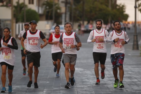 El gobernador del estado de Veracruz, Miguel Ángel Yunes Linares, participó en una carrera de 5 kilómetros en compañía de su hijo el alcalde electo de Veracruz, Fernando Yunes Marquez,  el director general de comunicación del gobierno del estado, Elías Asaady escoltas.