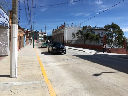 A 4 meses y medio de haberse iniciado la reconstrucción de la calle Xalapeños Ilustres entre Santos Degollado y 20 de Noviembre, y su cierre primero parcial y luego total, ésta fue reabierta este lunes a la circulación. 