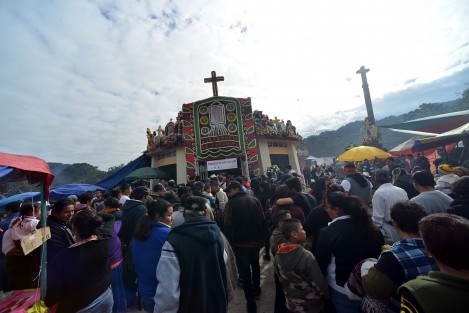 Como cada año, miles de feligreses se dieron cita para visitar la capilla de el mal país en el municipio de Coacoatzintla.
