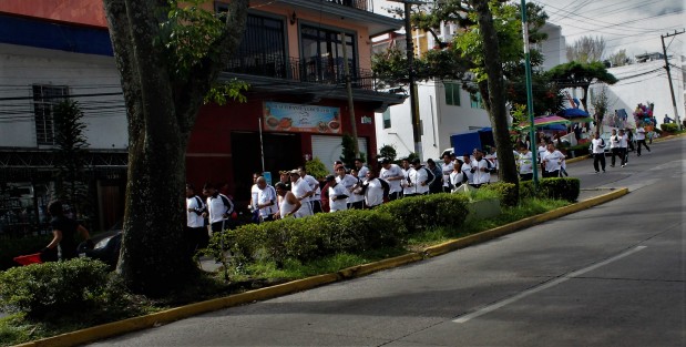 Múltiples peregrinaciones y los tradicionales Juandieguitos, se vieron este día de la Virgen de Guadalupe. 