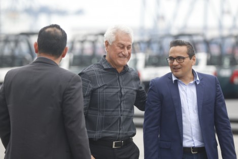 El Secretario de Seguridad Pública, Jaime Téllez Marié, dijo que no abandona la dependencia, como se ha rumorado; aclaró que su desmayo de hace días se debió a la baja enla glucosa, debido al exceso de trabajo. 