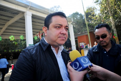Hasta este momento yo siempre he estado listo para servirle a mi partido y para servirle a Veracruz desde cualquier trinchera, porque creo que el 2018 nos convoca a muchos a trabajar por una mejor situación del estado y del país, así lo expresó Américo Zúñiga Martínez al reconocer que sí le gustaría ser presidente del Comité Directivo Estatal del PRI.