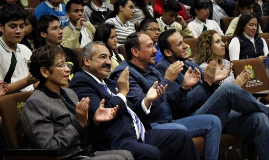 Previo al concierto, el diputado Marco Antonio Núñez anunció que en breve este Poder votará en el Pleno el Dictamen por el cual se crea el Instituto para los Derechos y la Inclusión de las Personas con Discapacidad del Estado de Veracruz (INDDISVER), iniciativa que presentó su homólogo del PAN, Gregorio Murillo Uscanga.