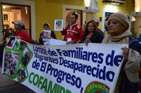  El equipo pastoral Hermanos en el Camino y el Colectivo Solecito, acompañaron a la XIII Caravana de Madres Centroamericanas que buscan a sus familiares desaparecidos en el Zócalo de la Ciudad de Veracruz.