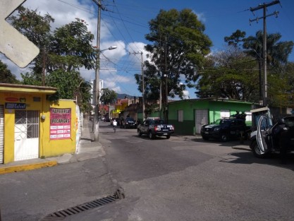 Joven médico fue levantado por sujetos desconocidos, quienes lo subieron en un auto Honda City color gris, y a gran velocidad se retiraron con rumbo desconocido.