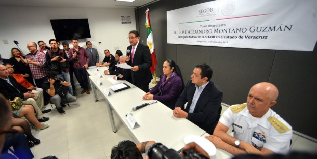 Este lunes  Alejandro Montano Guzmán rindió protesta como nuevo delegado de la Secretaría de Gobernación en Veracruz; el evento tuvo una gran convocatoria de diversos actores políticos.