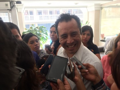 El diputado federal Cuitláhuac García Jiménez, informó que será el próximo 2 de enero cuando se registre como aspirante a la candidatura de MORENA a la gubernatura. Actualmente presentó ante el Congreso un documento para solicitar licencia a su cargo.