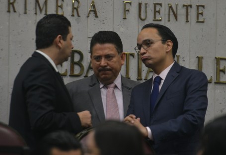 Sin discusión fue aprobado en la sesión del Congreso de Veracruz la Ley de Ingresos y Presupuesto de Egresos 2018, con el voto en contra de los diputados de Morena, quienes argumentaron que el dictamen no se circuló con el tiempo que se establece por Ley. 