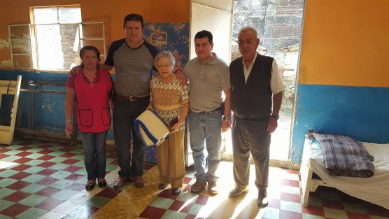 Club Rotario lleva ayuda a asilo de Tlapacoyan, para beneficiar a adultos mayores.
