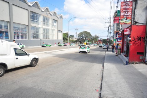  Ayuntamiento de Xalapa, a través de la Dirección de Obras Públicas informa que las obras de pavimentación con concreto hidráulico de la avenida Antonio Chedraui Caram y del Boulevard Porfirio Díaz en el acceso a la Central de Abasto, han sido concluidas.
