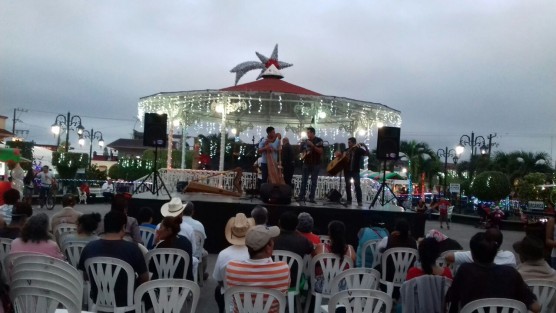 Preparan según festival de la décima y son jarocho en Tlapacoyan.

