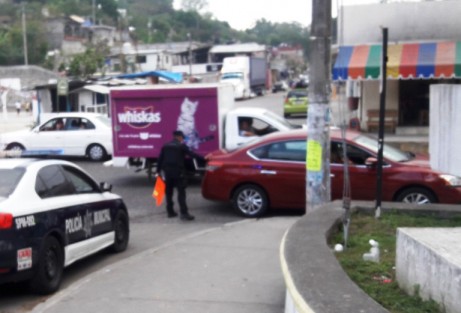 Un fuerte operativo policiaco se implementó en calles de Papantla, tras el secuestro de una joven en la calle Alejandro Vega.