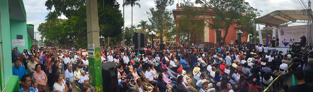 En Teocelo, Ver., el licenciado Mario Antonio Chama Díaz rindió protesta como alcalde para el periodo 2018 - 2021 ante una nutrida concurrencia. 