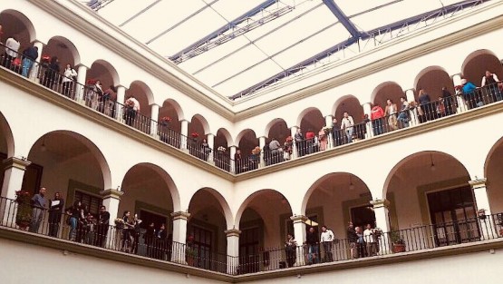 Empleados del municipio de Xalapa esperan la llegada de los nuevos regidores, para que las oficinas de las regidurías sean abiertas, ya que aún permanecen selladas.