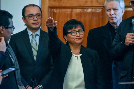 Este jueves rindió protesta Yolanda Olivares Pérez como nueva titular del Instituto Veracruzano de las Mujeres (IVM); en un evento realizado en el salón Benito Juárez del Palacio de Gobierno el secretario de gobierno, Rogelio Franco Castán, fue el encargado de entregarle el nombramiento y tomarle la protesta de ley.