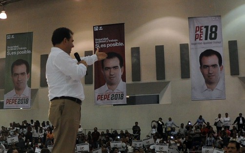 Arranque de precampaña de Pepe Yunes rumbo a la gubernatura de Veracruz en el World Trade Center de Boca del Río, arropado por sectores y gremios tradicionales del PRI