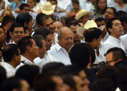Arranque de precampaña de Pepe Yunes rumbo a la gubernatura de Veracruz en el World Trade Center, arropado por sectores y gremios tradicionales del PRI; de visita en el estado también estuvo el precandidato del PRI a la Presidencia de la República, José Antonio Meade Kuribreña. 