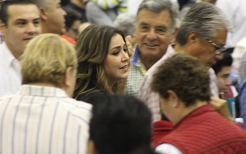 Actores políticos priístas se dieron cita en el WTC de Veracruz para el arranque de precampaña de Pepe Yunes a la gubernatura, así como para saludar al precandidato a la Presidencia José Antonio Meade. 