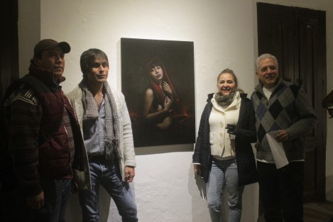 El Centro Recreativo Xalapeño reinició actividades con la inauguración de la exposición Brevario, una muestra conformada por 48 obras de 26 artistas plásticos, que incluye trabajos de cerámica, escultura, fotografía, grabado, ilustración y pintura.
