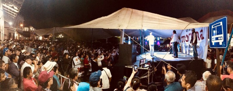 Andrés Manuel López Obrador cerró este martes su gira por la entidad veracruzana en Misantla, luego de haber visitado también los municipios de Las Vigas y Tlapacoyan. En esta ciudad habló fuerte en contra de la Reforma Educativa, siendo este lugar bastión del gremio magisterial 