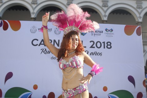 Se presentó el elenco artístico para el Carnaval de Veracruz 2018. Entre los cantantes y grupos musicales que se presentarán, destaca el colombiano Carlos Vives.